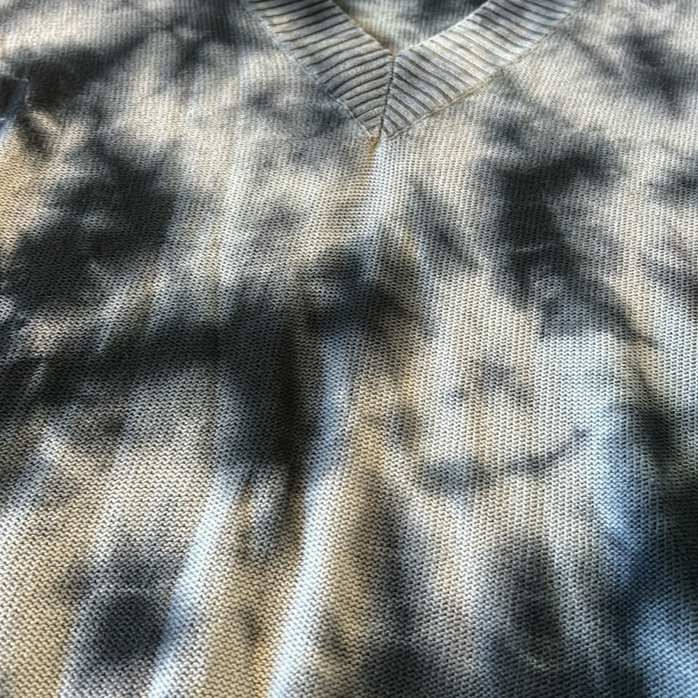 Black and Gray Tie-Dye v-neck Sweater - Picture 2 of 3